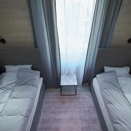 7domb Apartament Komló